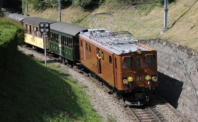 rhb-ge-4-4-81-mobsonzier BC / RhB (Bernina Bahn) Ge 4/4 181 -- Sonzier (MOB) -- 15.09.2018 Après restauration totale de 10 ans