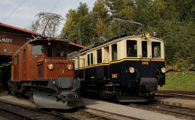 rhb-ge-4-4-182-mob-fze-6-6-2002-bcmusee RhB Ge 4/4 182 et MOB FZe 6/6 2002 - Chamby musée -- 16.09.2018