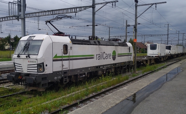 RC 476 453-6 Chavornay Rail Care Rem 476 453-6 -- Chavornay -- 04.08.2020