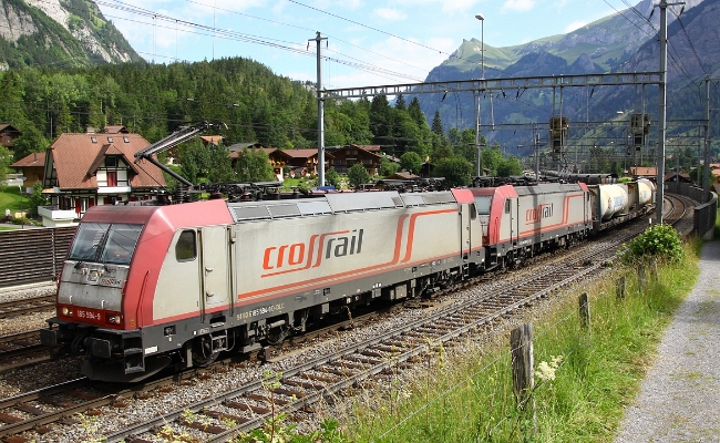 crossrail-br-185-594-9-um-185-590-7-kandersteg Crossrail BR185 594-9, BR185 590-7 -- Kandersteg -- 17.07.2012
