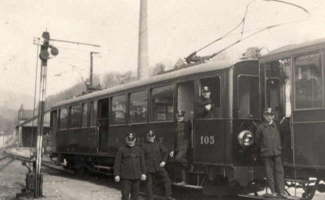 CEV 105 Vevey CEV BCFe 4/4 105, Gare de Vevey. Vers 1920. Photo Collection familiale