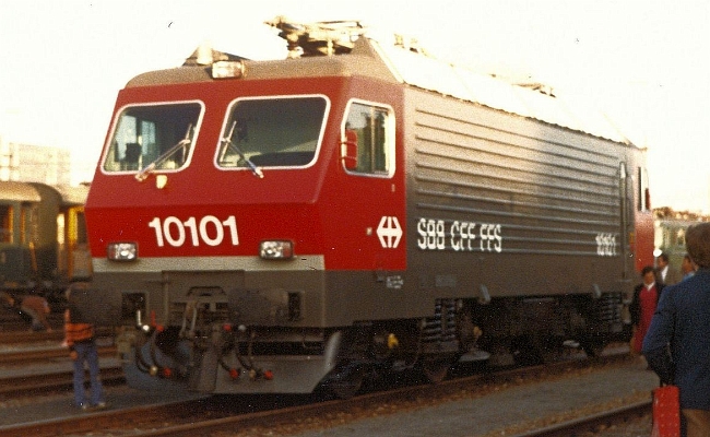 sbb-re-10101-basel SBB CFF FFS, Re 4/4 IV 10101 -- Basel -- 10.1982 -- Expo Eisenbahn 82