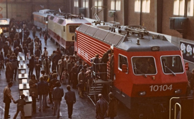 sbb-re-10104-basel SBB CFF FFS, Re 4/4 IV 10104 -- Basel -- 10.1982 -- Expo Eisenbahn 82